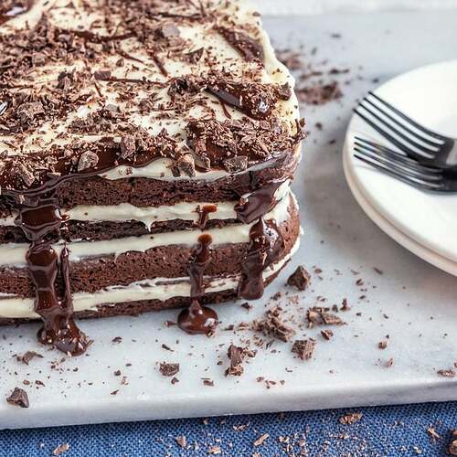 Olive-Garden-Chocolate-Brownie-Lasagna_finished_Molly-Allen-1
