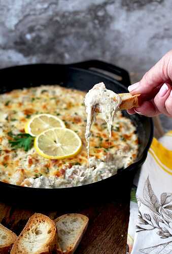 Hot-Creamy-Shrimp-Scampi-Dip-8