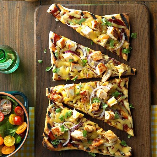 Barbecued-Chicken-Pizzas_EXPS_SDJJ17_44709_C02_17_2b