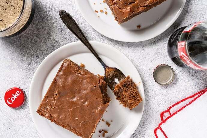 Styled-Coke-Cake-Kristina-Vanni-for-TOH-Resize-Recolor-Crop-DH-TOH