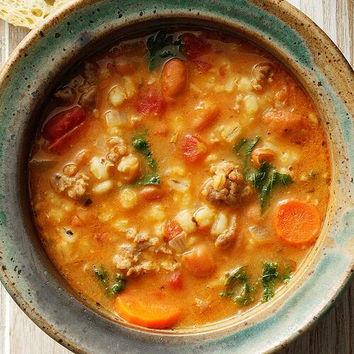 Italian-Sausage-Bean-Soup_EXPS_DIYDAP22_41317_DR_01_19_1b
