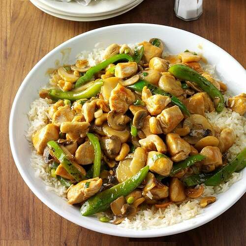 Cashew-Chicken-with-Ginger_EXPS_SDFM17_34369_D10_04_6b-2
